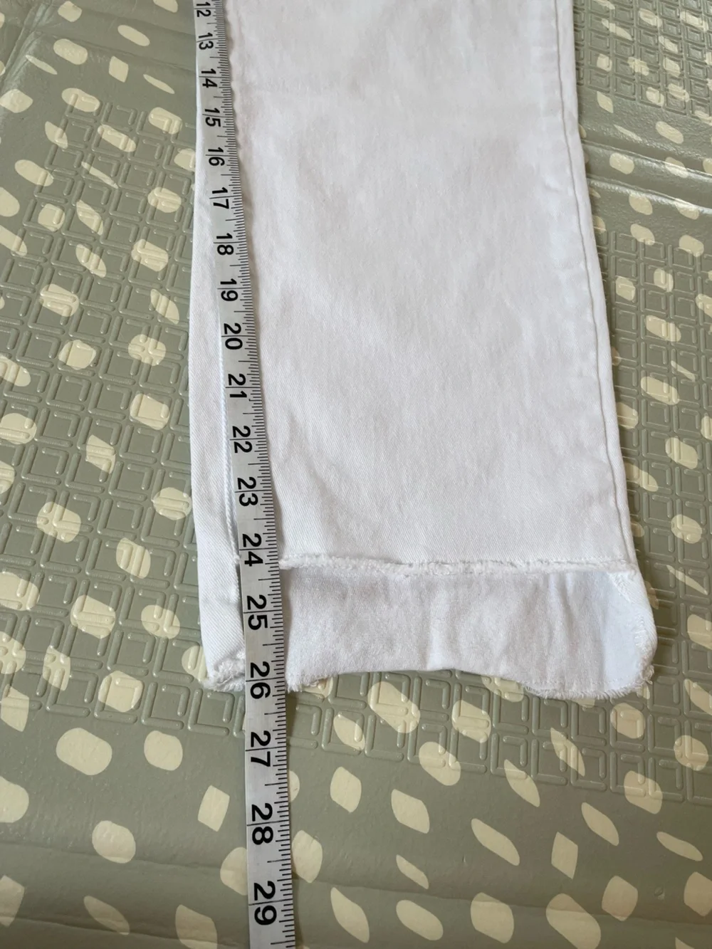 Time and Tru White High-Rise Jeans High Low Step Hem Distressed Details, Size 18